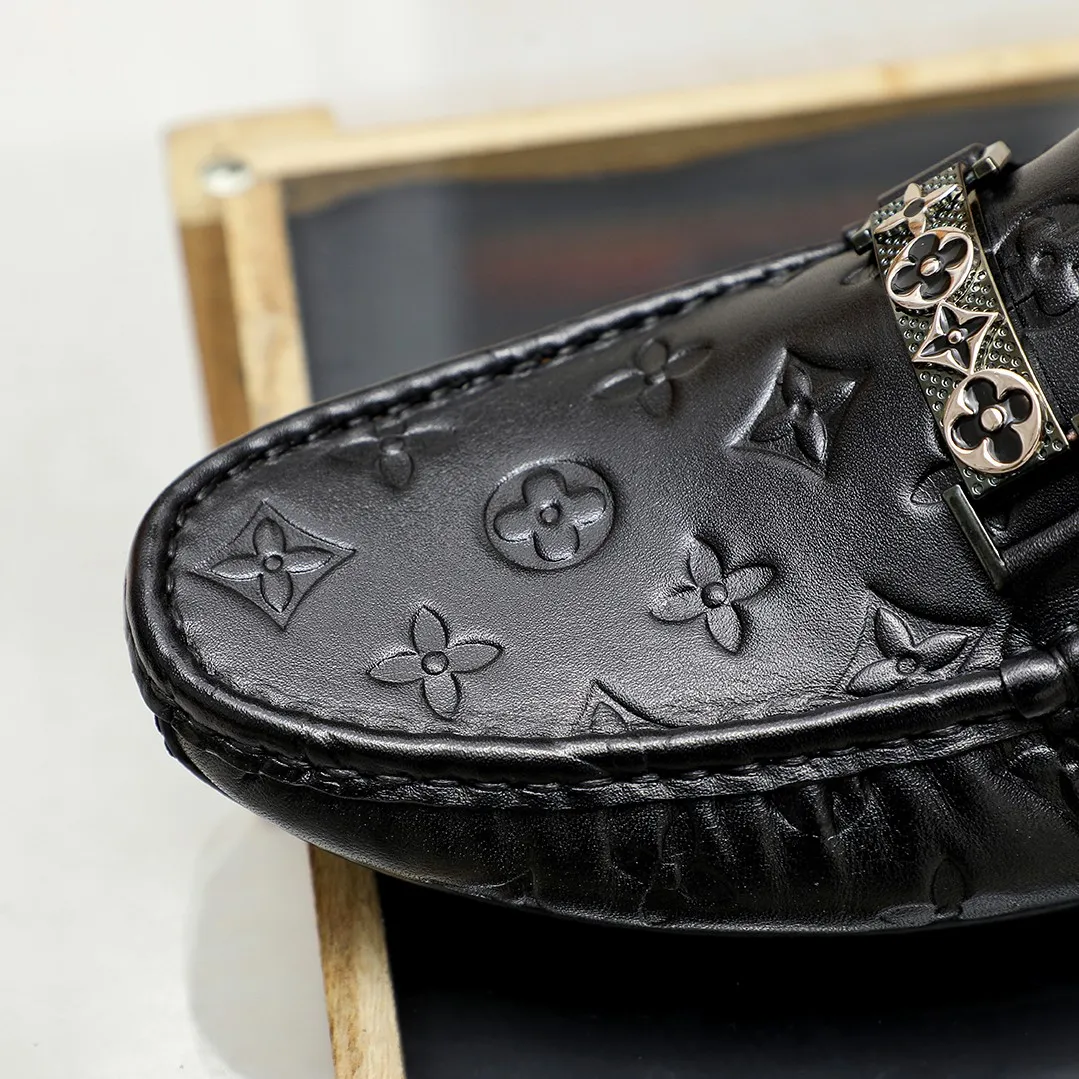 Men's shoes 💰360 💰 LV Louis Vuitton's top-quality Peaches men's shoes 💯Original copy of the official website, the upper is made of imported official website 1:1 material ❌Italian 🇮🇹 cowhide surface, imported pigskin lining. It’s definitely not made with ordinary craftsmanship, it’s the model used by celebrities! The factory’s craftsmanship is designed to create the most perfect shoes for trendy men! Colors available! 38-45 yards